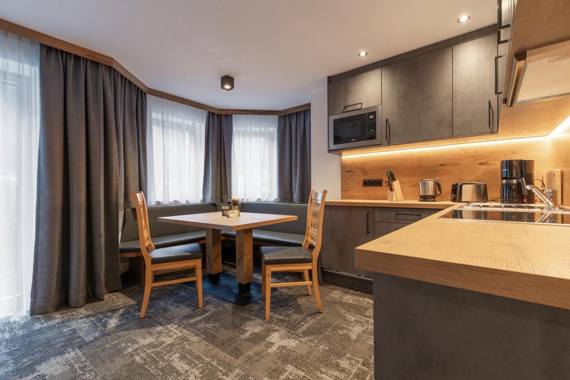 Appartements Kardona Ischgl Ngoại thất bức ảnh